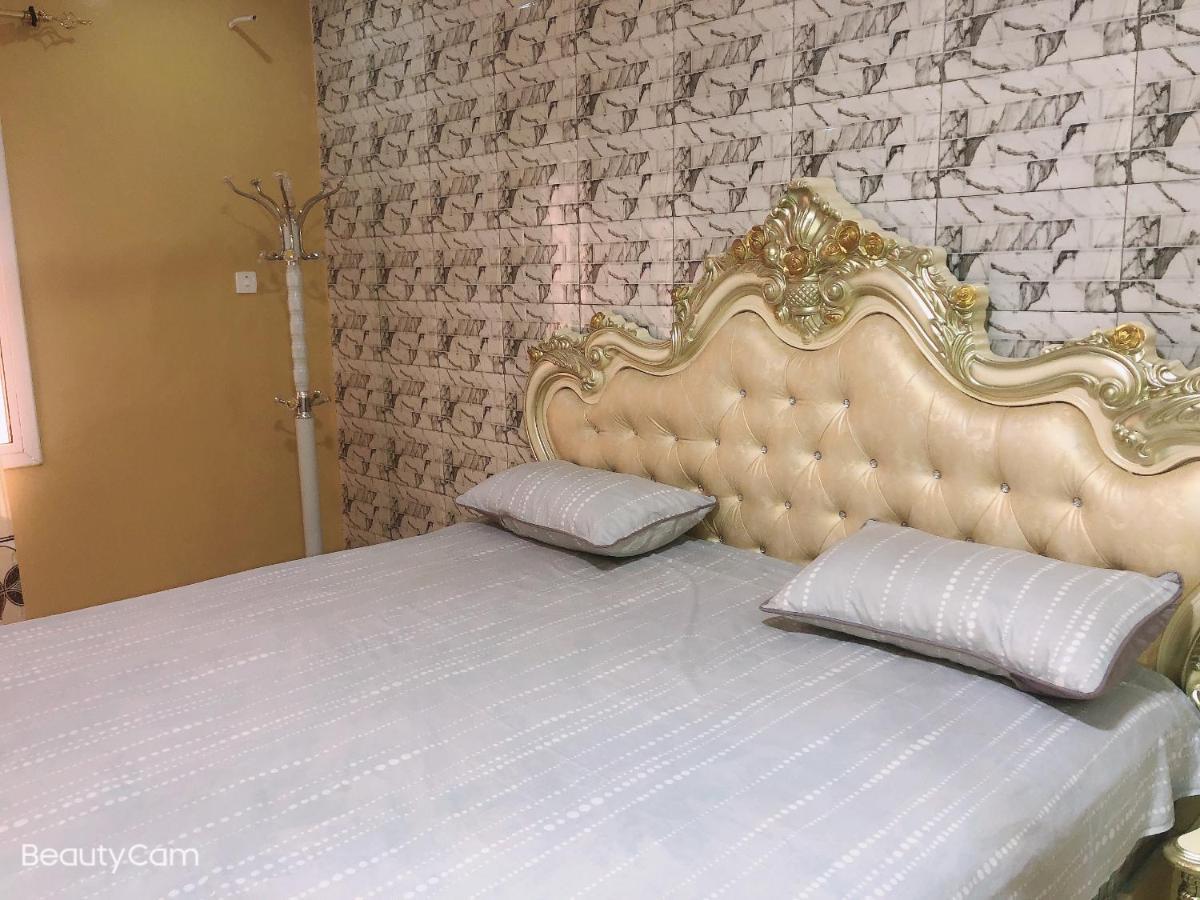 Awamuulamin Manneh Guest House Abuko ภายนอก รูปภาพ