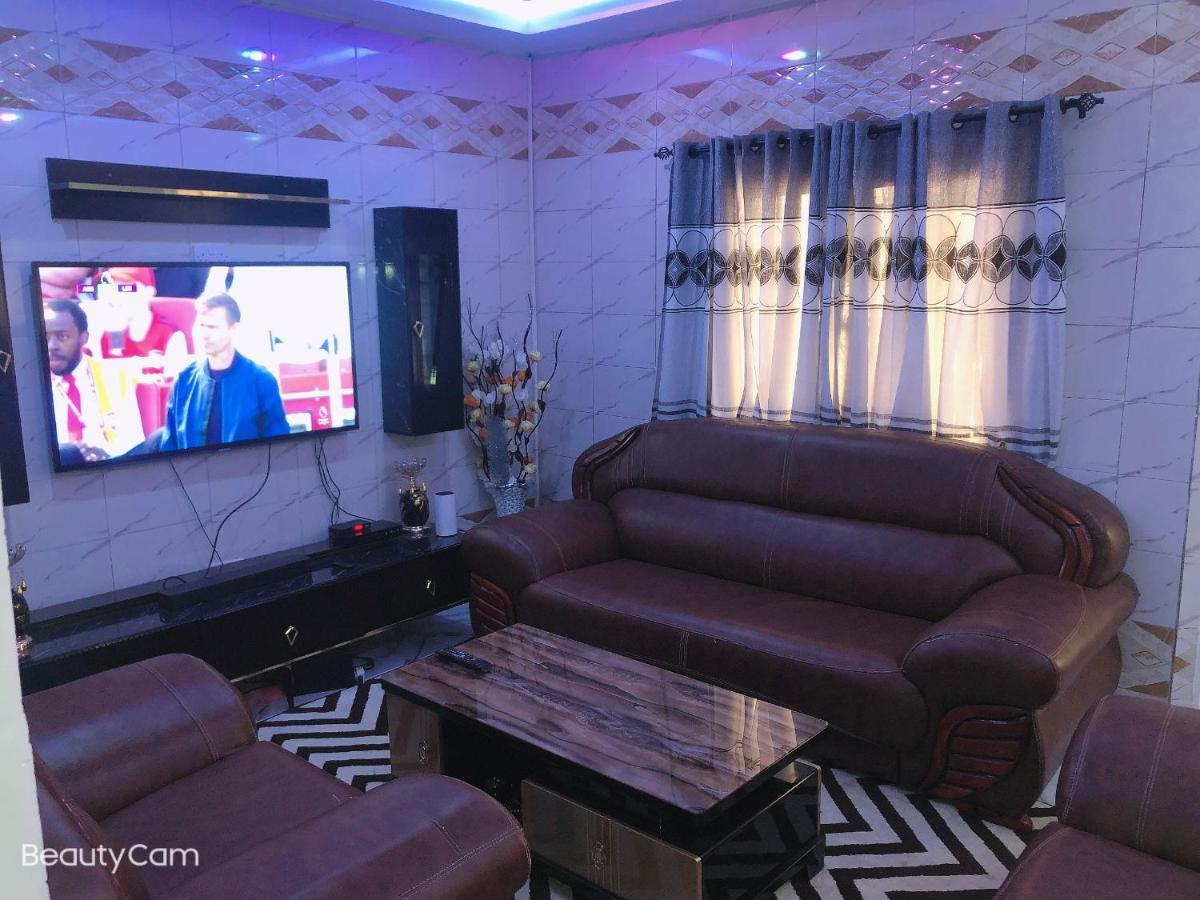 Awamuulamin Manneh Guest House Abuko ภายนอก รูปภาพ