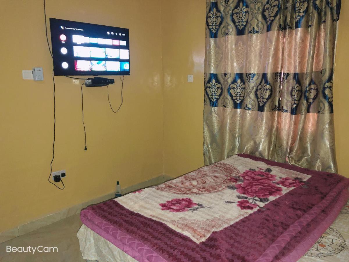 Awamuulamin Manneh Guest House Abuko ภายนอก รูปภาพ