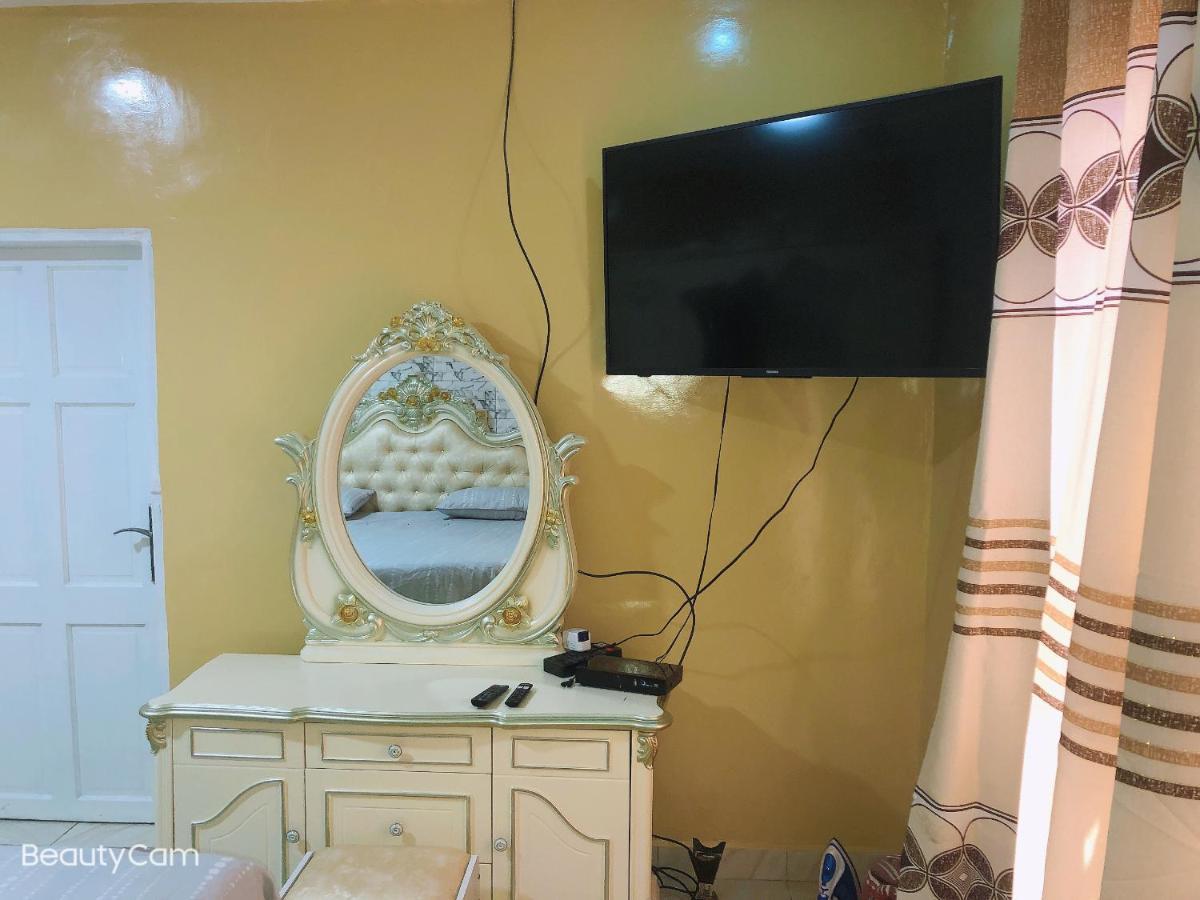 Awamuulamin Manneh Guest House Abuko ภายนอก รูปภาพ