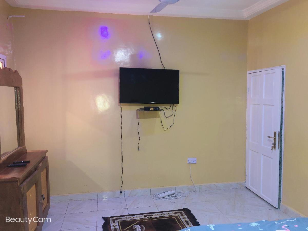 Awamuulamin Manneh Guest House Abuko ภายนอก รูปภาพ
