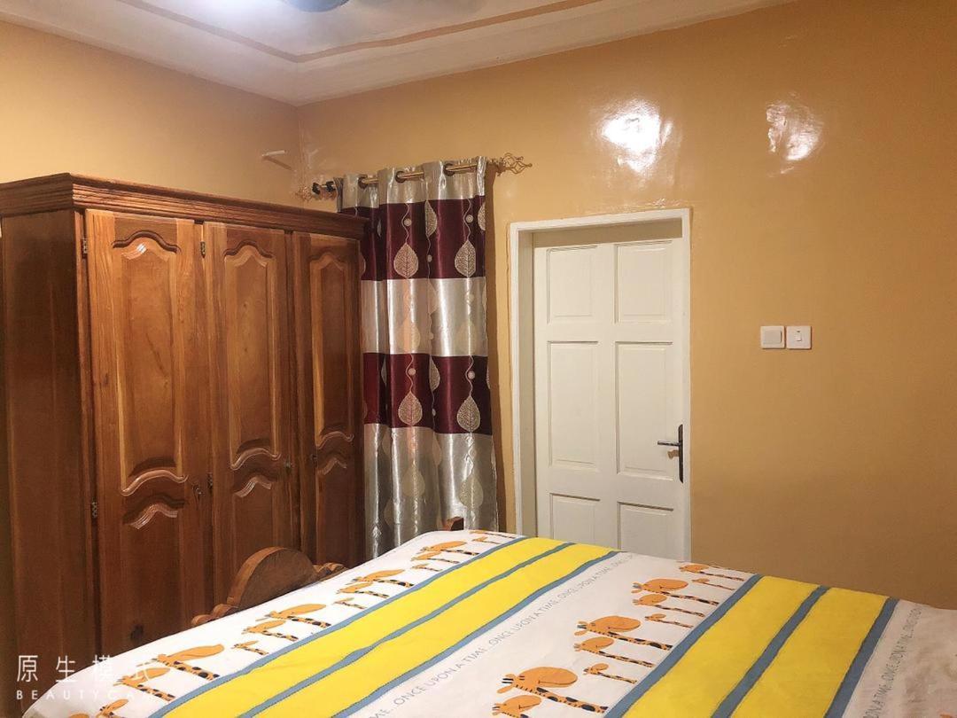Awamuulamin Manneh Guest House Abuko ภายนอก รูปภาพ