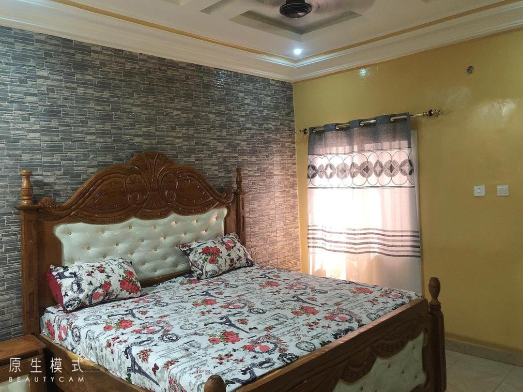 Awamuulamin Manneh Guest House Abuko ภายนอก รูปภาพ