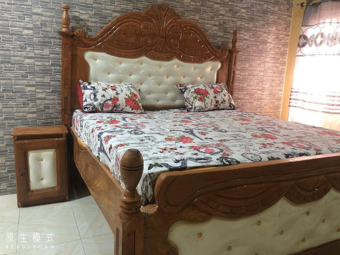 Awamuulamin Manneh Guest House Abuko ภายนอก รูปภาพ